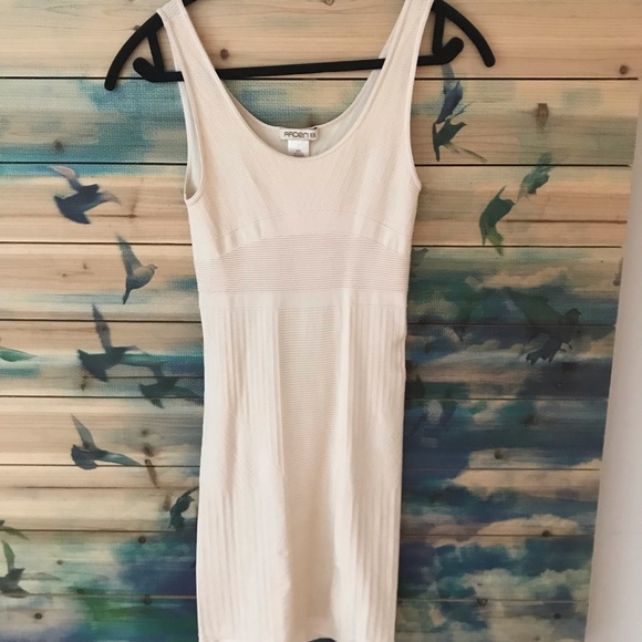 Arden B Cream Texture Tank Dress Open Back  Mini. Never Worn  Size M/L - Picture 3 of 6